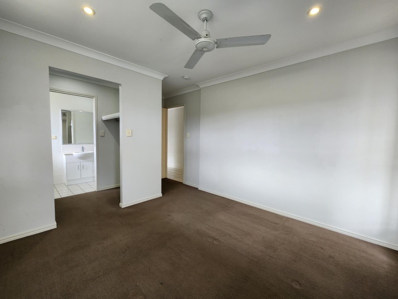 12 Peregrine Street, Lowood QLD 4311