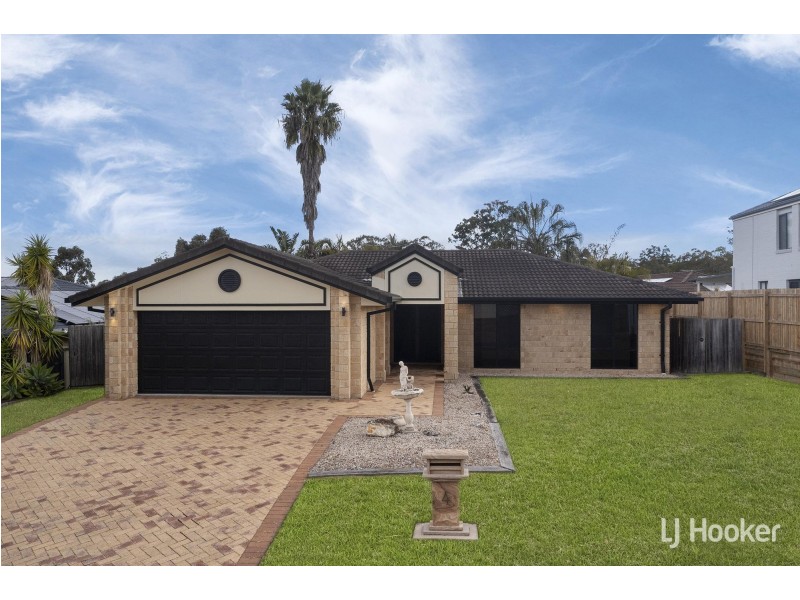 4 Sandhurst Place, Brassall QLD 4305