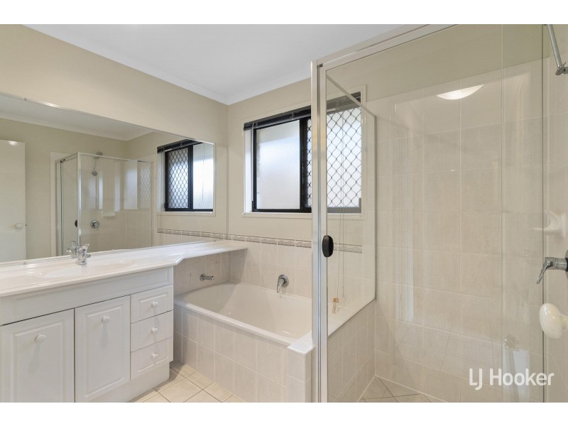 4 Sandhurst Place, Brassall QLD 4305
