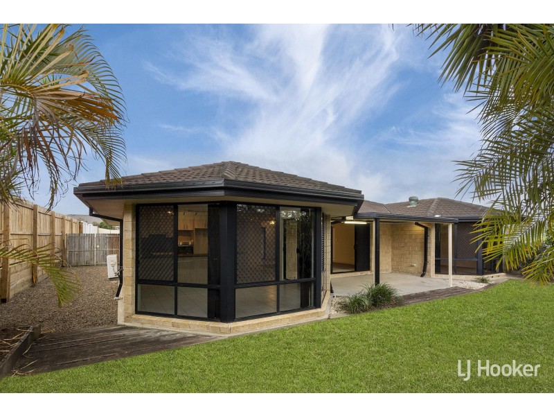 4 Sandhurst Place, Brassall QLD 4305