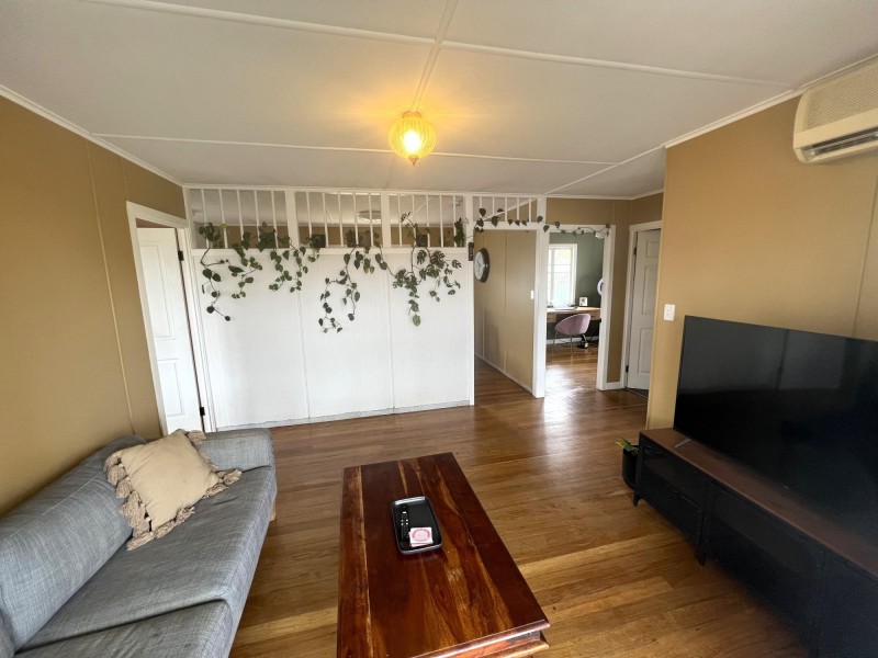 36A Dwyer Street, Silkstone QLD 4304