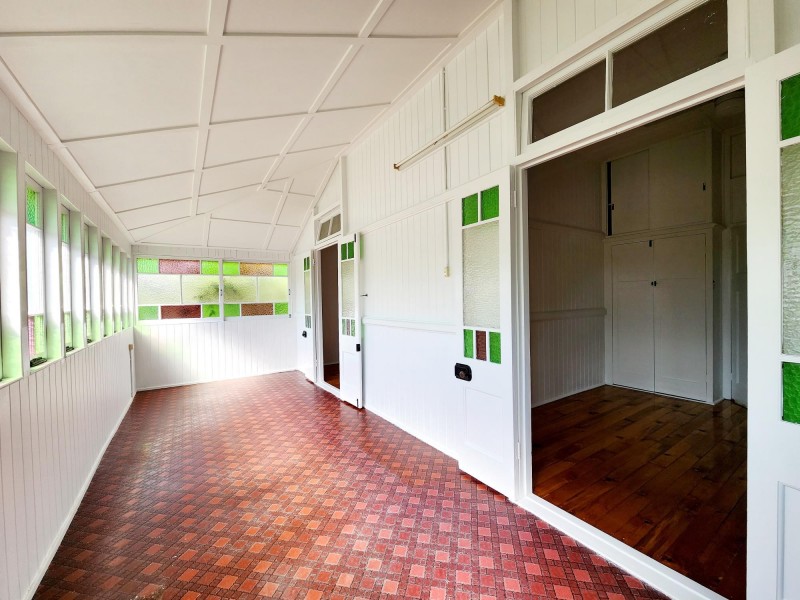 19 Roderick Street, Ipswich QLD 4305