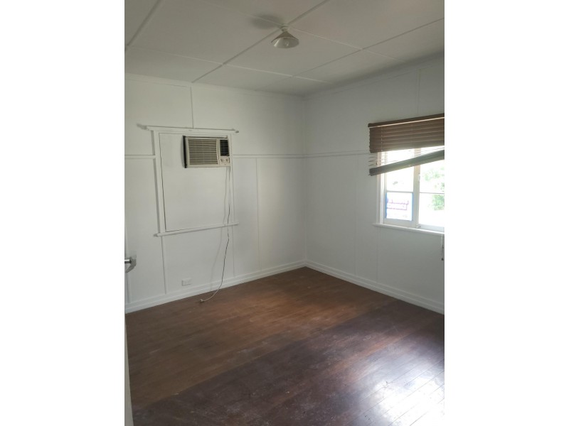 34 Blackall Street, East Ipswich QLD 4305
