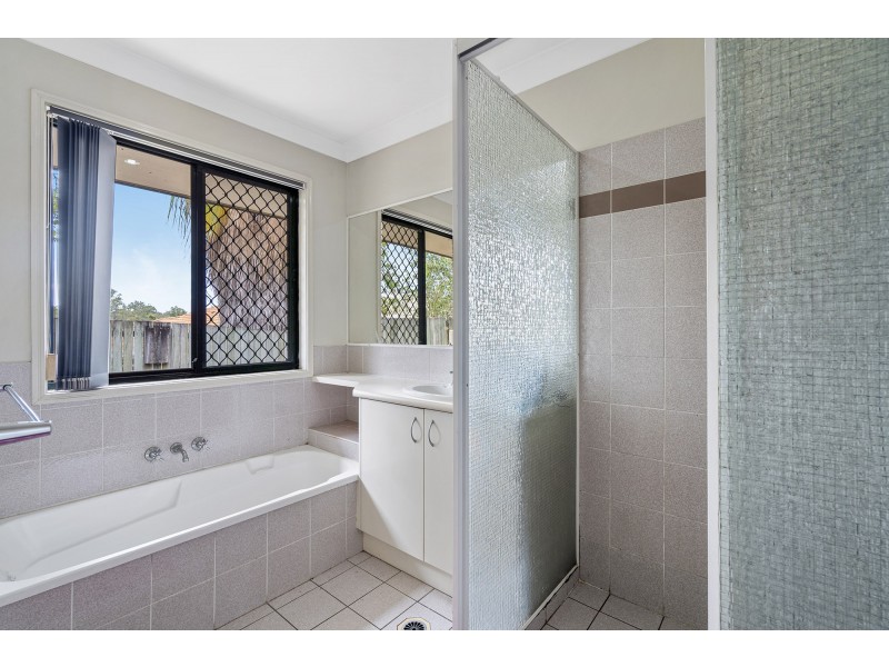 1&2/13 Iroquois Court, Brassall QLD 4305