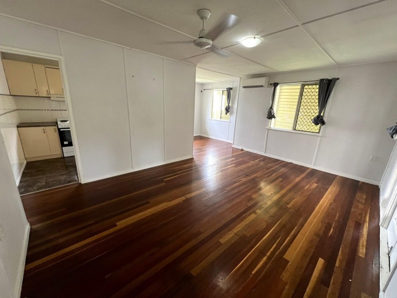 14 Heather Street, Silkstone QLD 4304