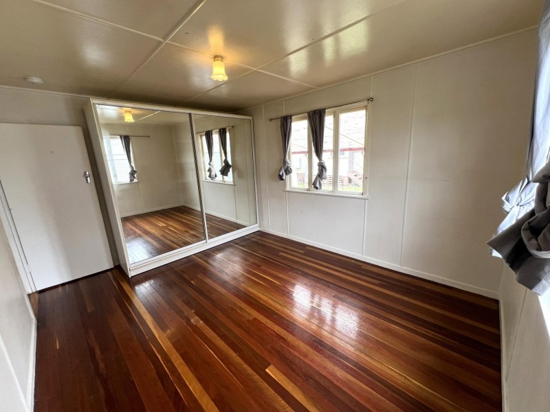 14 Heather Street, Silkstone QLD 4304