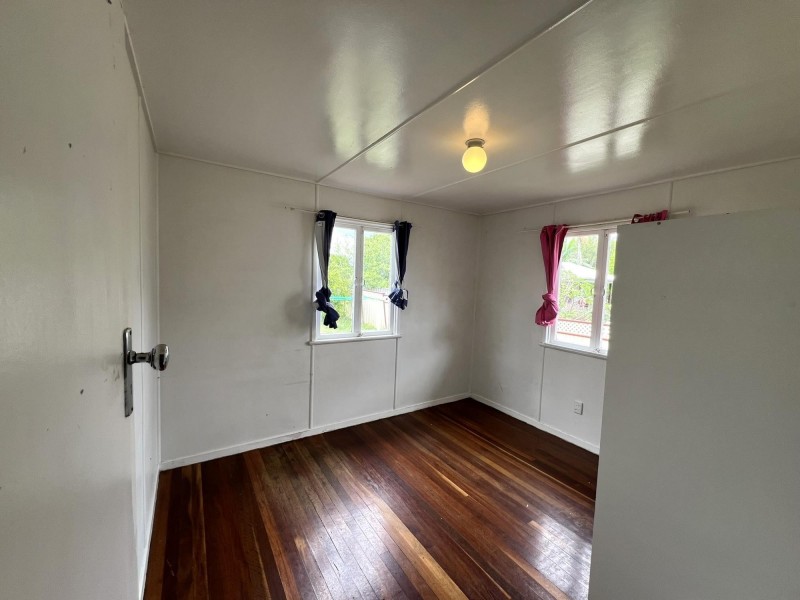 14 Heather Street, Silkstone QLD 4304