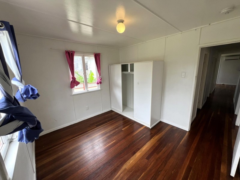 14 Heather Street, Silkstone QLD 4304