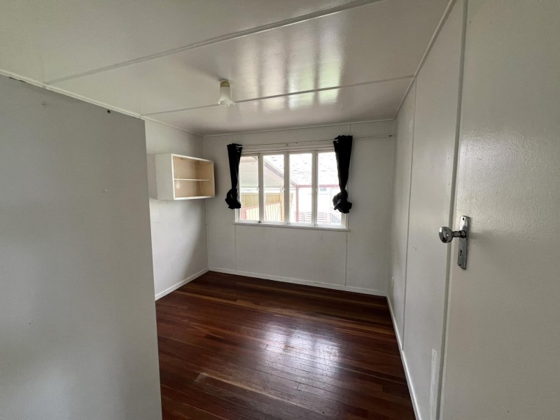 14 Heather Street, Silkstone QLD 4304