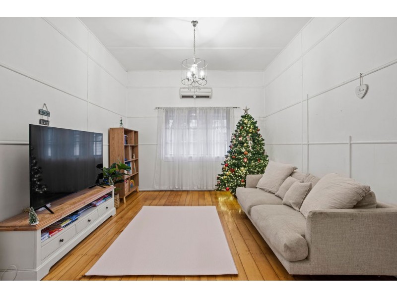 3 Glebe Road, Newtown QLD 4305