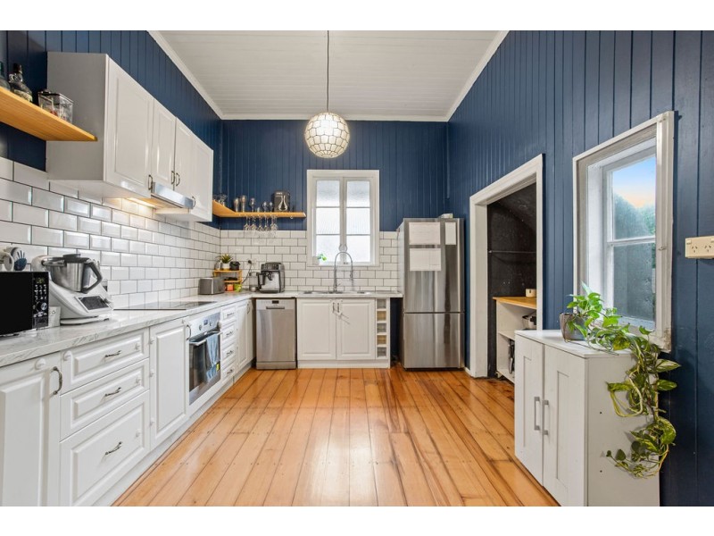 3 Glebe Road, Newtown QLD 4305