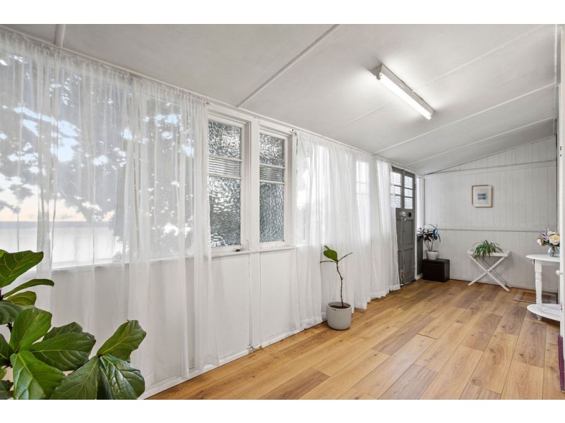 3 Glebe Road, Newtown QLD 4305