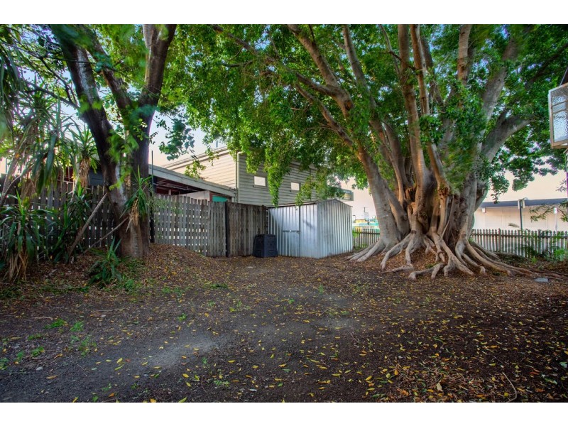 3 Glebe Road, Newtown QLD 4305