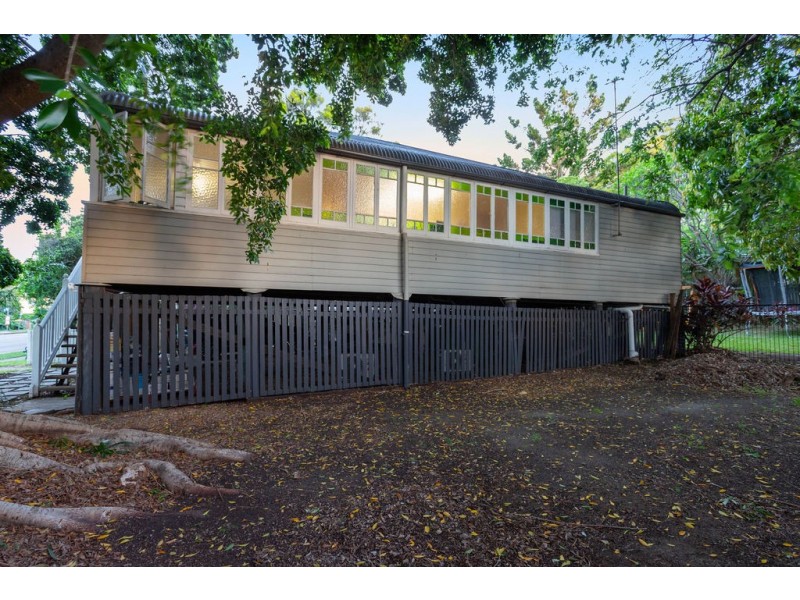 3 Glebe Road, Newtown QLD 4305