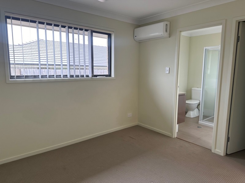10 Victor Street, Collingwood Park QLD 4301