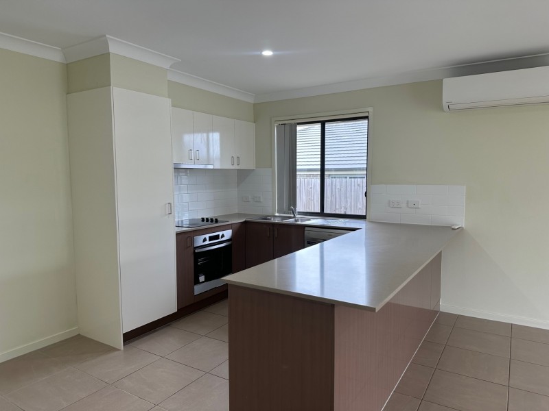 10 Victor Street, Collingwood Park QLD 4301
