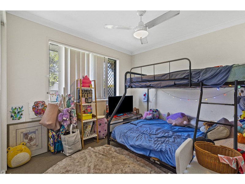 9 Nixon Drive, North Booval QLD 4304