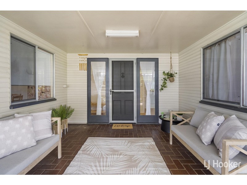 14 Elliott Street, Silkstone QLD 4304