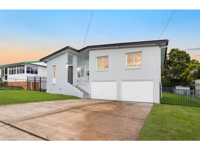 22 Robertson Road, Eastern Heights QLD 4305