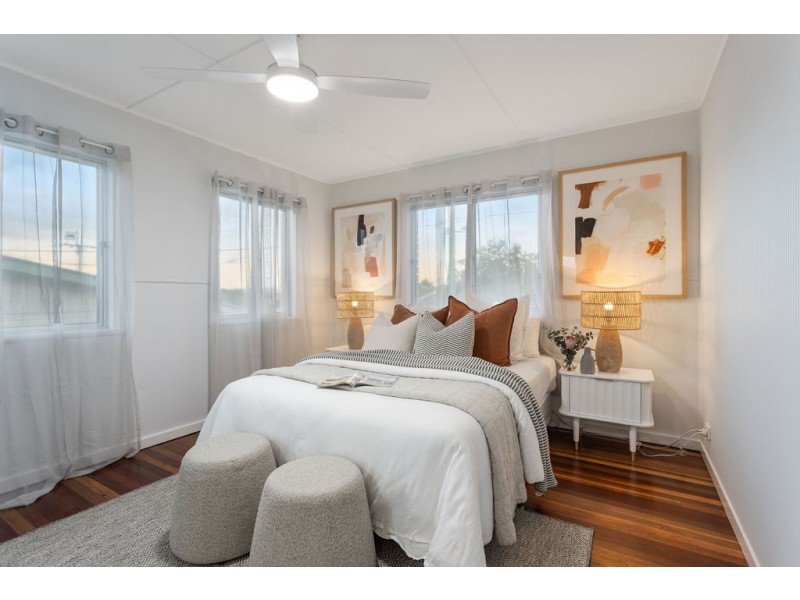 22 Robertson Road, Eastern Heights QLD 4305