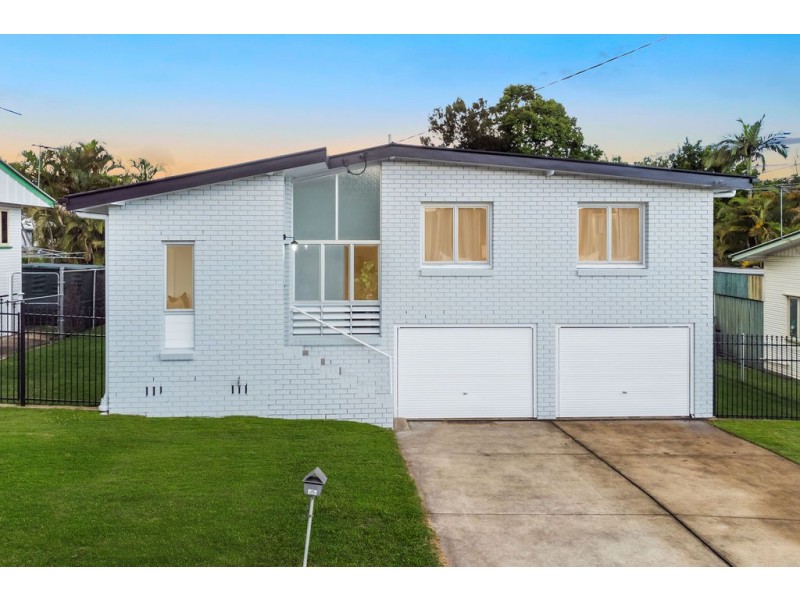 22 Robertson Road, Eastern Heights QLD 4305