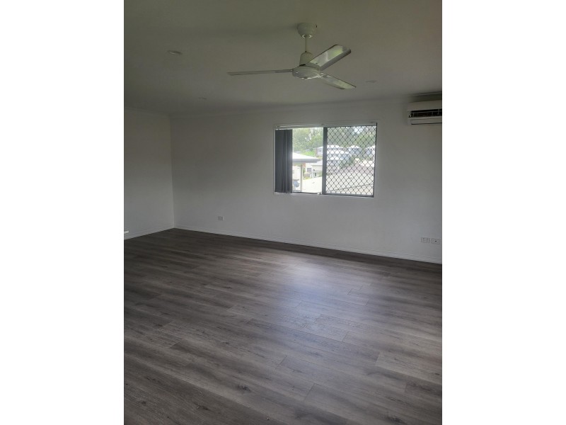 1/11 Hoffman Way, Bundamba QLD 4304