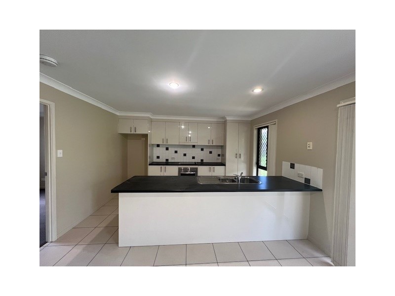 19 Bosswood Court, Yamanto QLD 4305