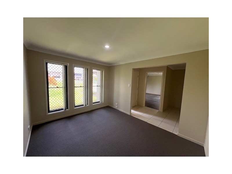 19 Bosswood Court, Yamanto QLD 4305