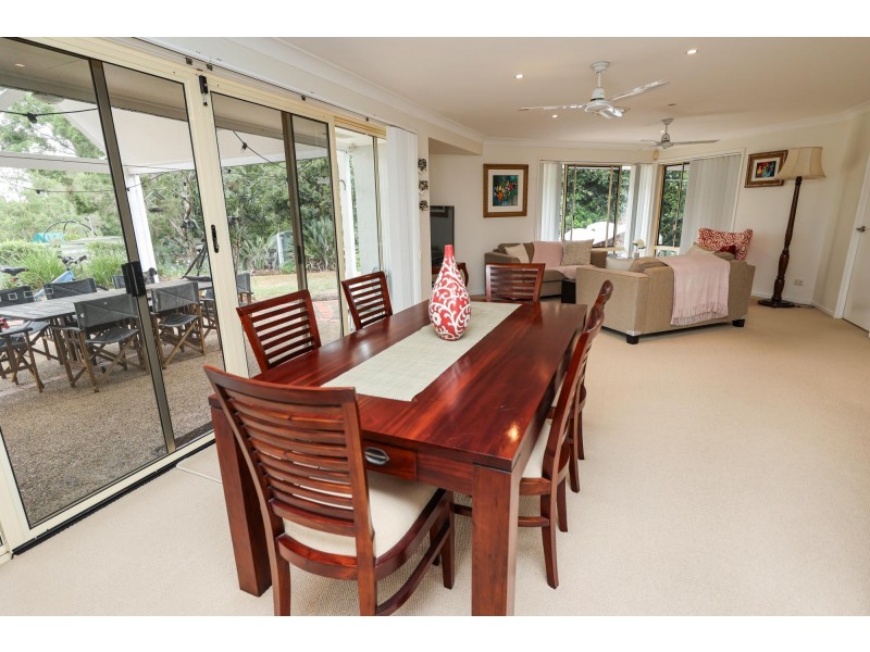 41 Pioneer Crescent, Bellbowrie QLD 4070