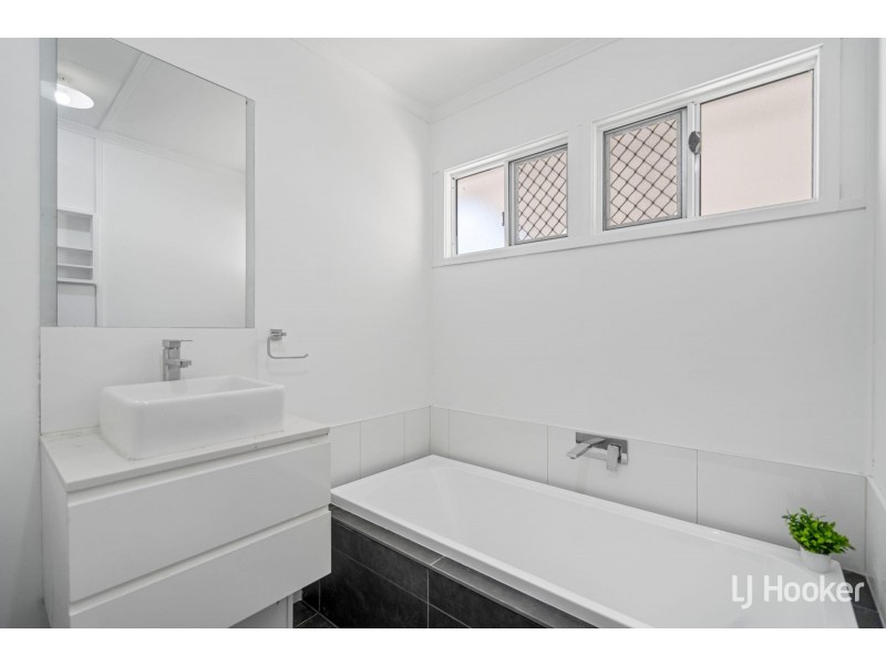 3 Mitchell Street, Riverview QLD 4303