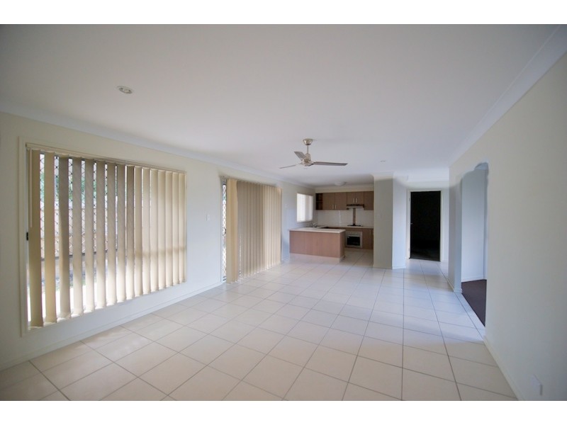 5 Peaceful Place, Brassall QLD 4305