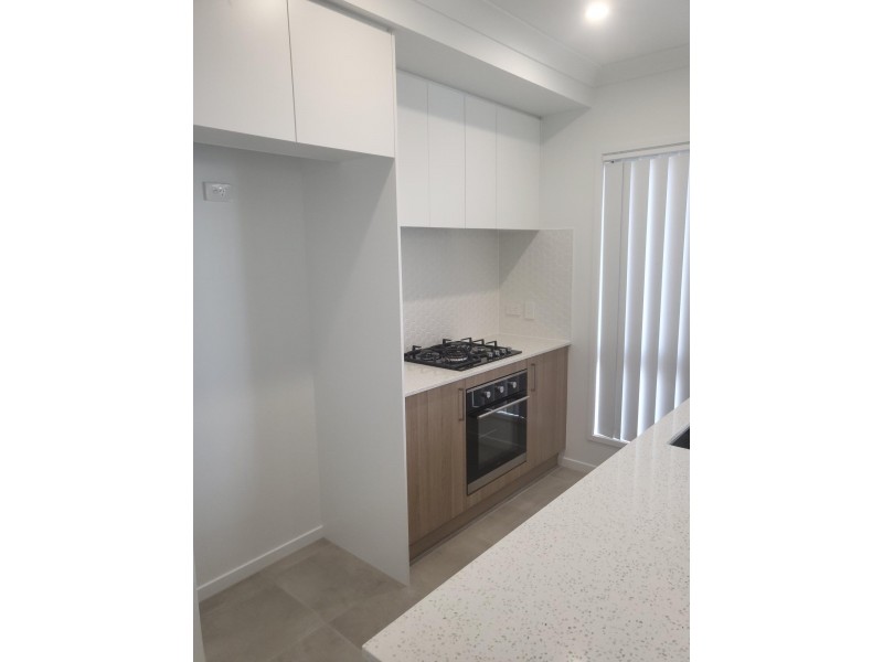 29 John Drive, Collingwood Park QLD 4301