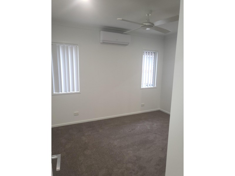 29 John Drive, Collingwood Park QLD 4301