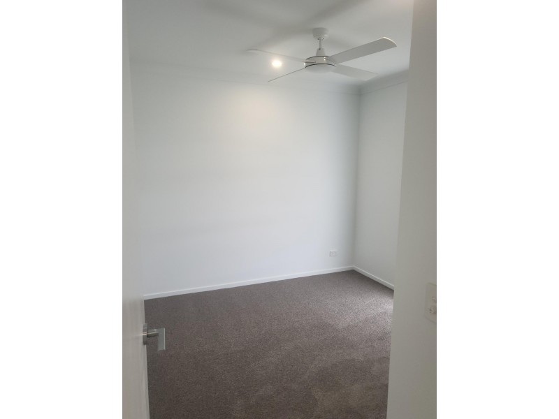 29 John Drive, Collingwood Park QLD 4301