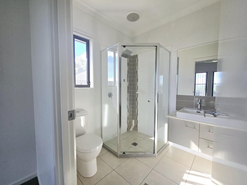 9 Endeavour Street, Brassall QLD 4305