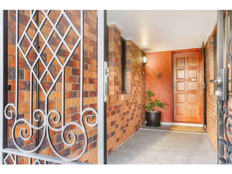 5 Eton Avenue, Flinders View QLD 4305