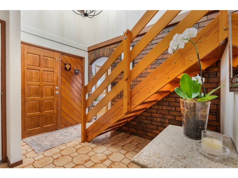 5 Eton Avenue, Flinders View QLD 4305