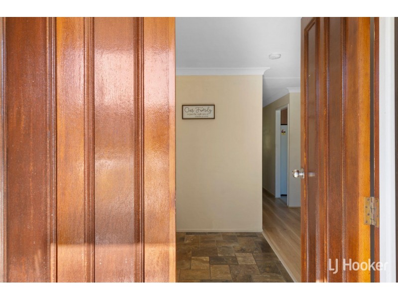 63 Lance Drive, Flinders View QLD 4305