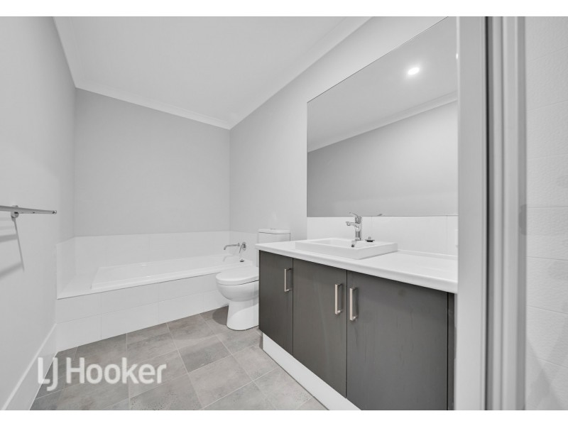 10 Brilliance Avenue, Eglinton WA 6034