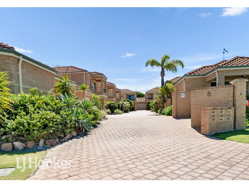 7/8 Centennial Gardens, Hillarys WA 6025