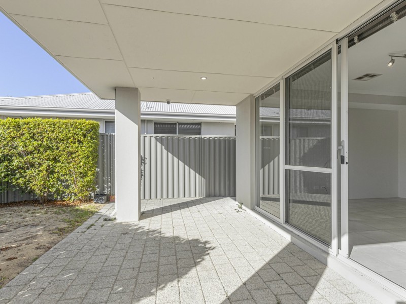 1/68 Villena Parade, Alkimos WA 6038