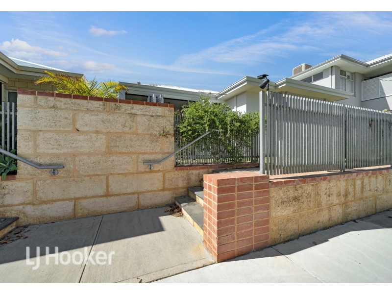 8 Sloman Lane, Clarkson WA 6030