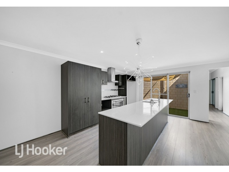 8 Sloman Lane, Clarkson WA 6030