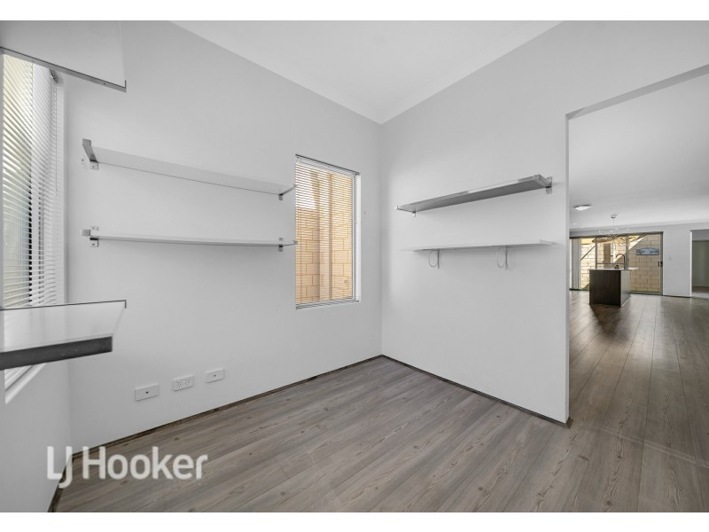 8 Sloman Lane, Clarkson WA 6030