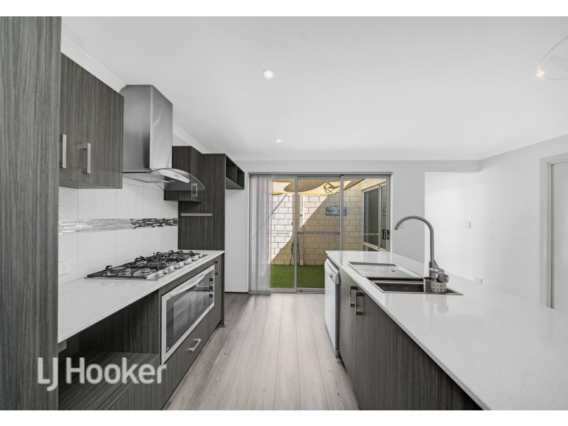 8 Sloman Lane, Clarkson WA 6030