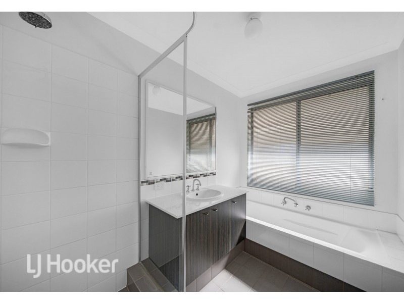 8 Sloman Lane, Clarkson WA 6030