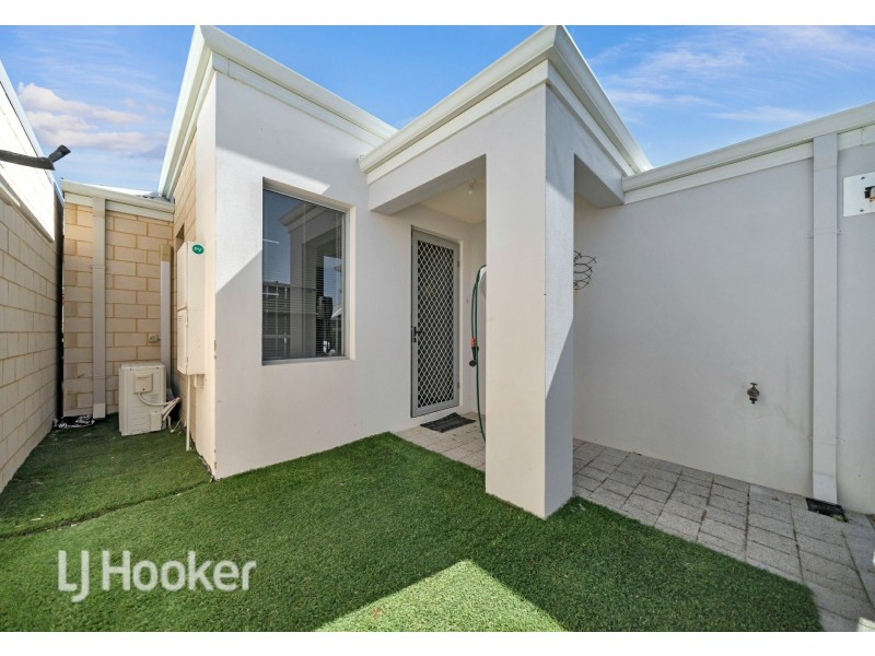 8 Sloman Lane, Clarkson WA 6030