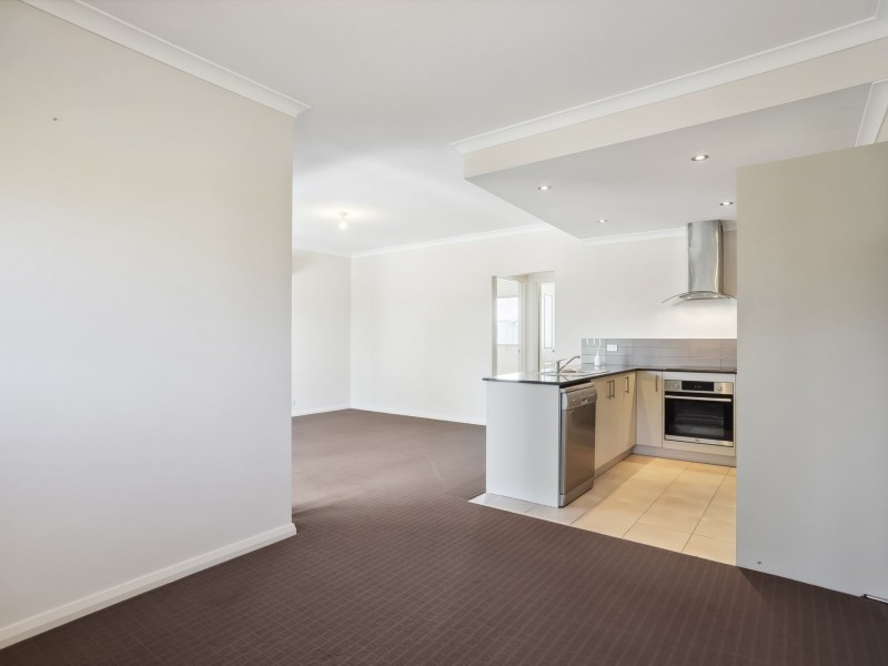 8/37 Piccadilly Circle, Joondalup WA 6027