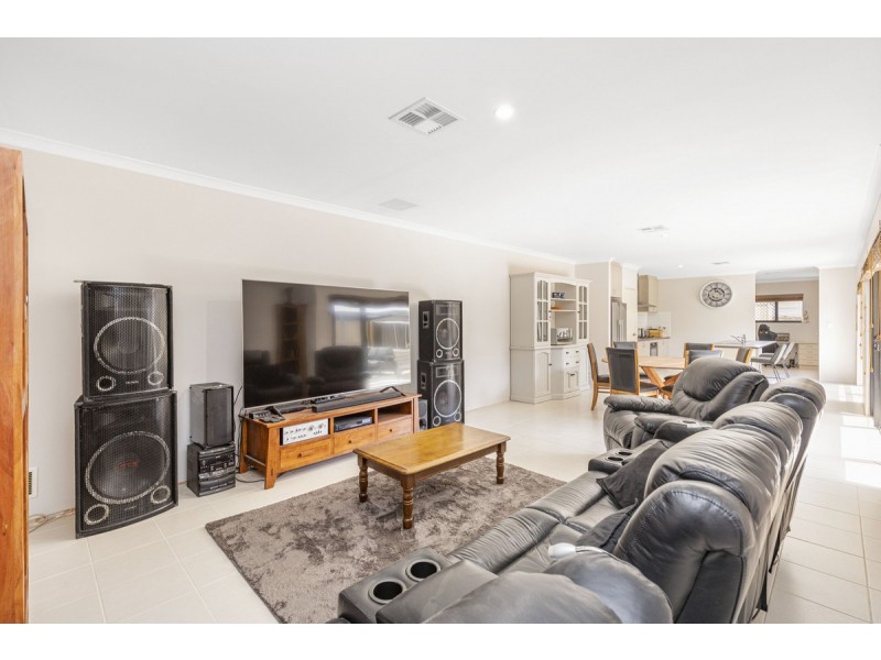 55 Rathkeale Boulevard, Ridgewood WA 6030