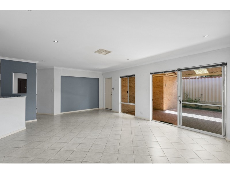 8B Hindmarsh, Yokine WA 6060
